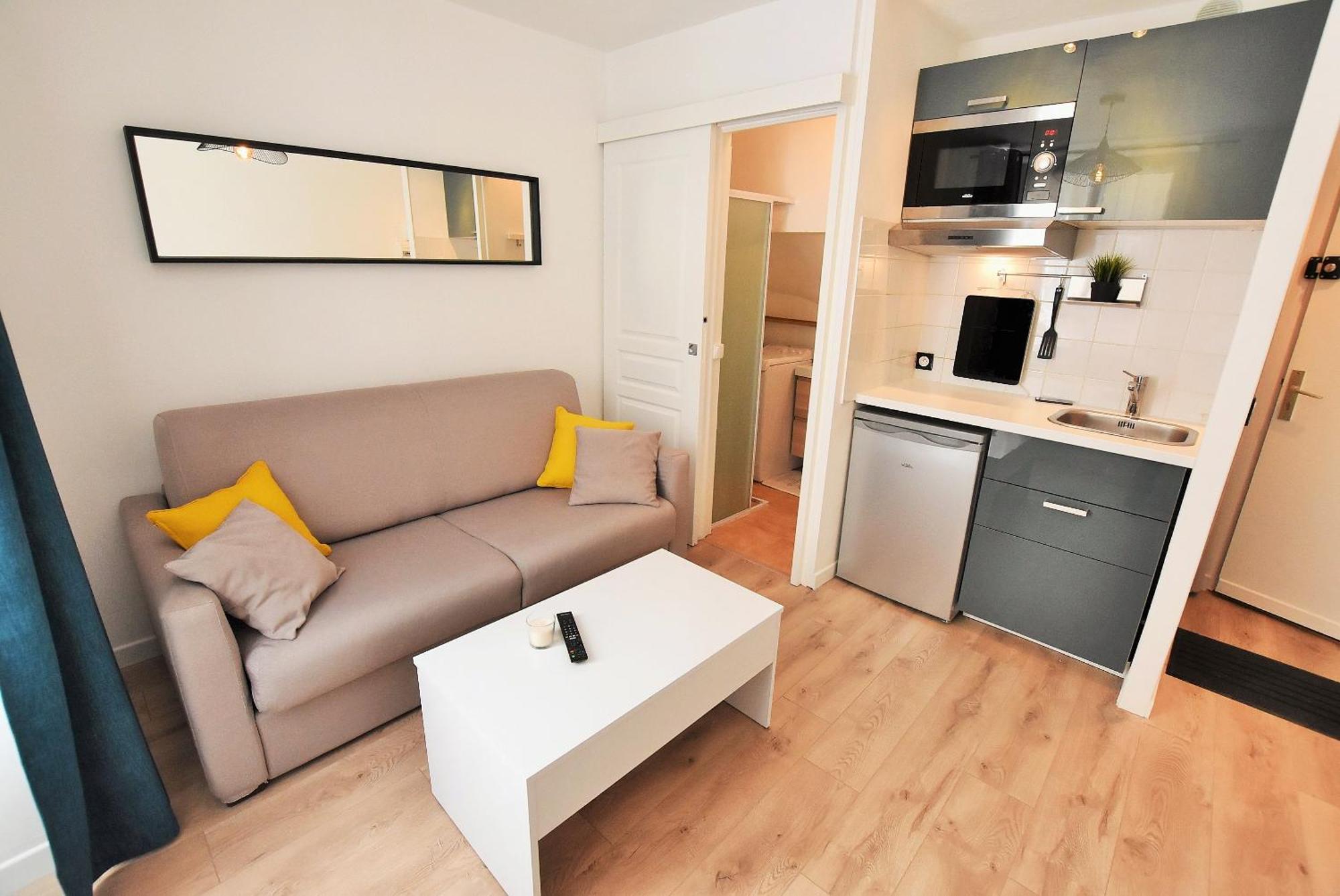 Appartement Au Coeur De La Ville De טברני מראה חיצוני תמונה